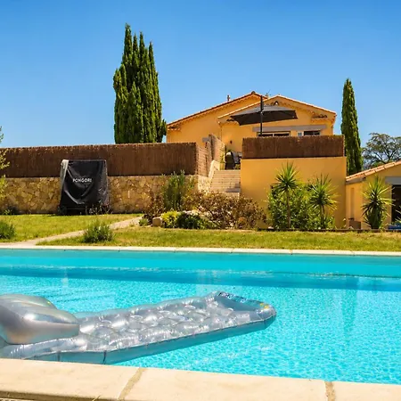 דירה New Pool & Jacuzzi 400 M Garden 3 Bedrooms מאנדליה-לה-נאפול
